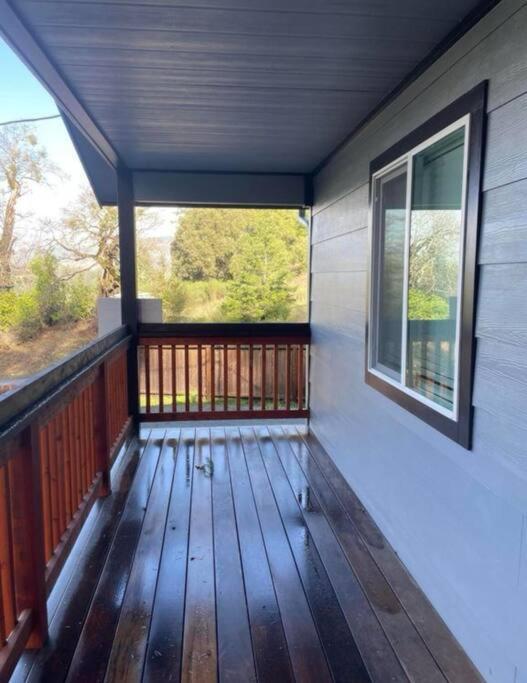 New, Fun-Size Benbow House! Vila Garberville Exterior foto